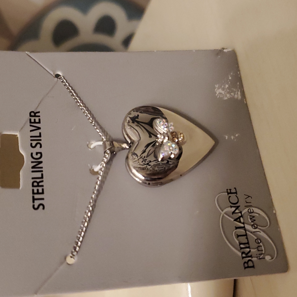 Sterling Silver lockett heart pendent with crystal bee